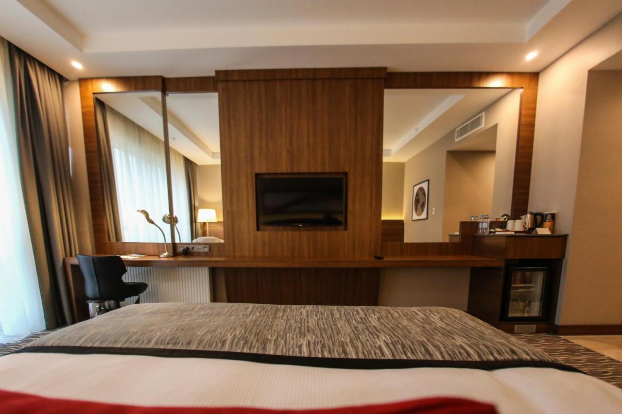 فندق Ramada By Wyndham نيغدة المظهر الخارجي الصورة